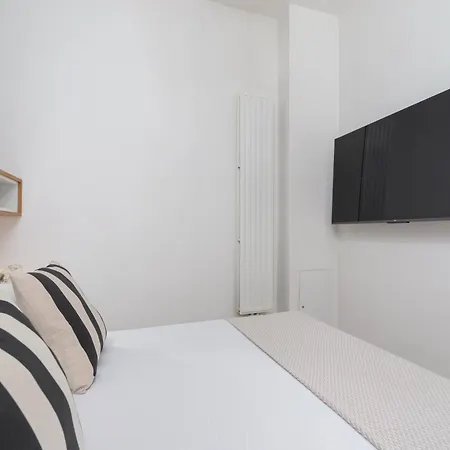 Studio Purple On Cloud - 1Br & Ac - Near Kazimierz Lägenhet